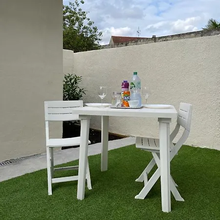 Agreable Maison Avec Terrasse Arriere Et Devant ! Apartamento Livry-Gargan
