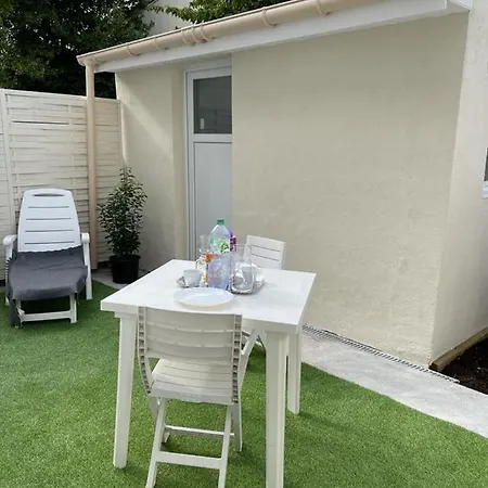 Agreable Maison Avec Terrasse Arriere Et Devant ! Apartamento